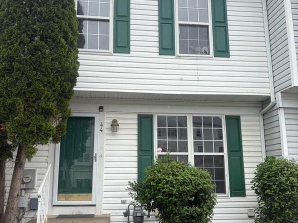 44 Lisa Dr
