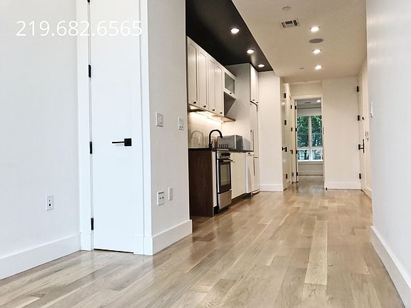 2nd image of 894 Bushwick Ave APT 02D
