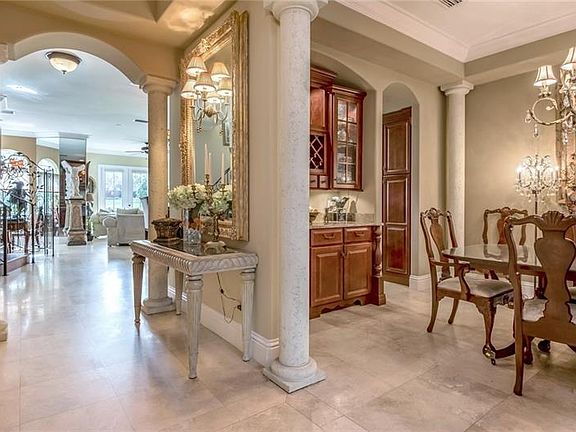 5th image of 288 Lake Brittany Ct