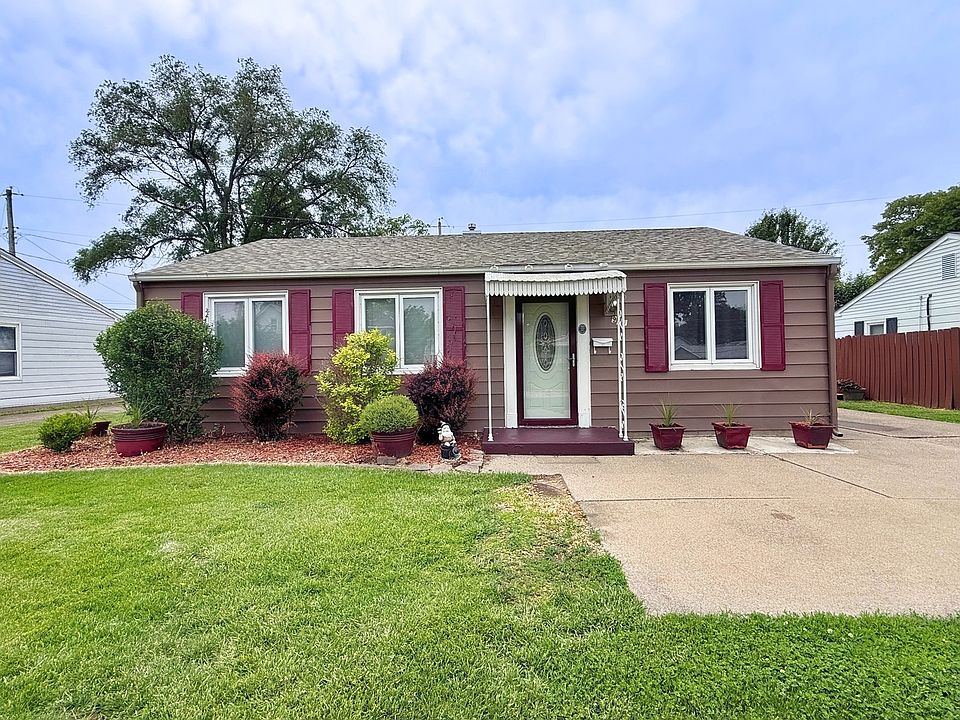 1st image of 971 41st St