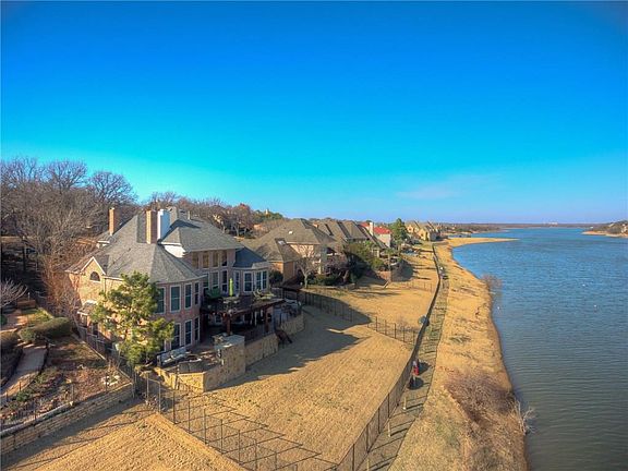 2nd image of 636 Timbercrest Cir
