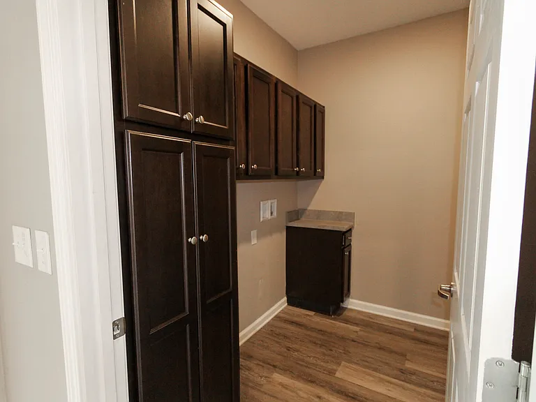 South Oak Apartments — Photo 10