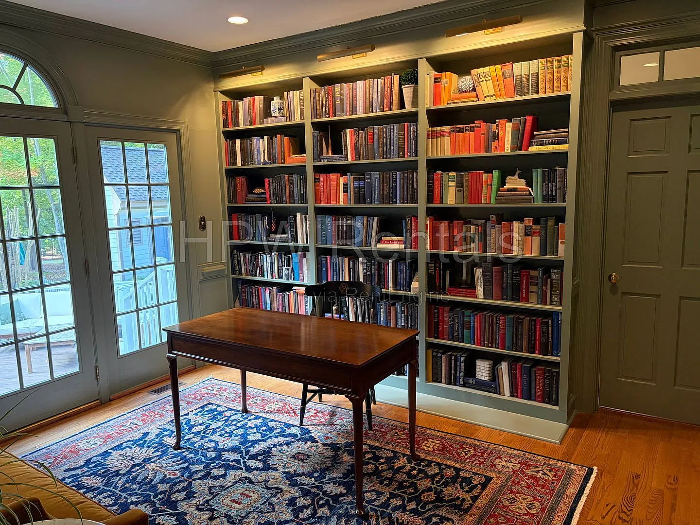 5 bed, 4.0 bath, 4471 sqft, $5,000 — Photo 3