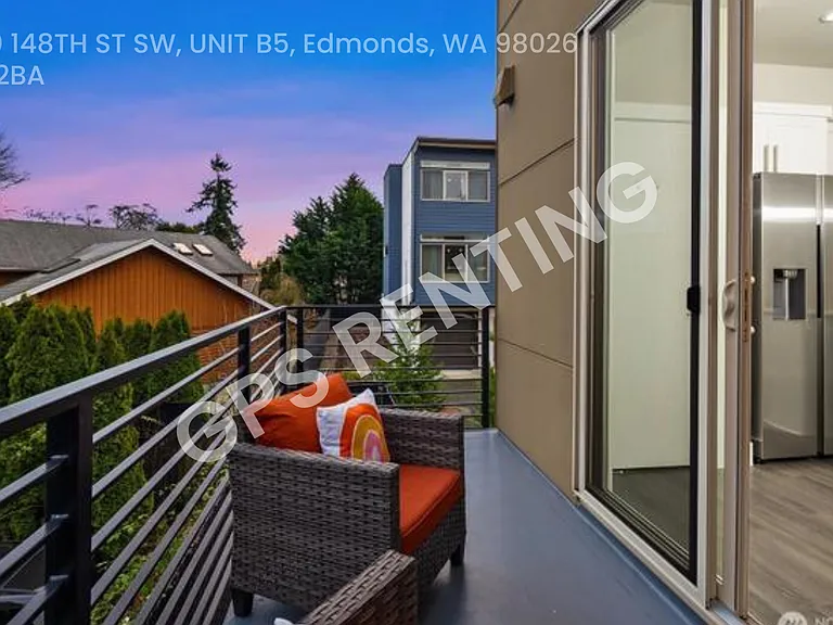 5020 148th St SW #B5 — Photo 22
