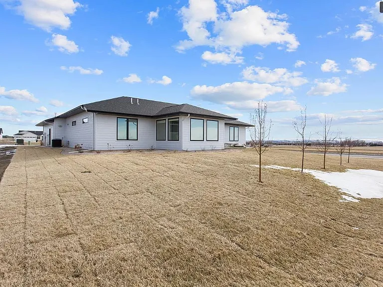 2504 Aspen Creek Trl — Photo 17