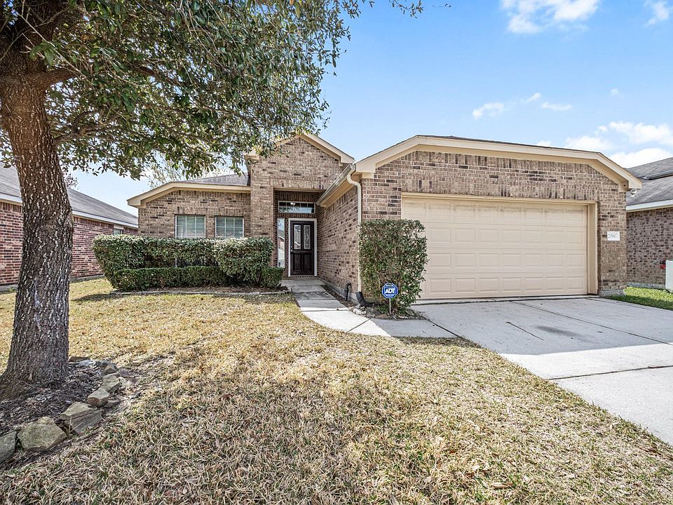 1st image of 21590 Kings Bend Dr