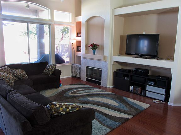 12' ceilings and fireplace