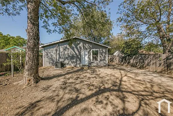 142 Sargent St — Photo 18