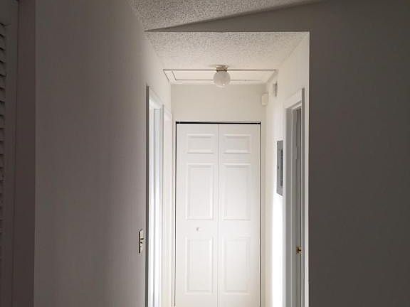 3rd image of 1073 Sea Hawk Dr E
