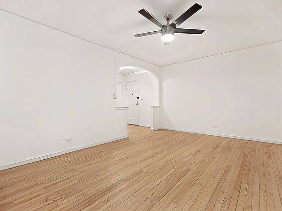 2nd image of 75 Bank St #1B