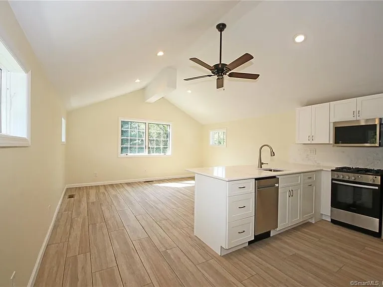 3509 Redding Rd — Photo 6