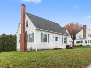 11 Fort Hill Rd, Bristol, RI 02809