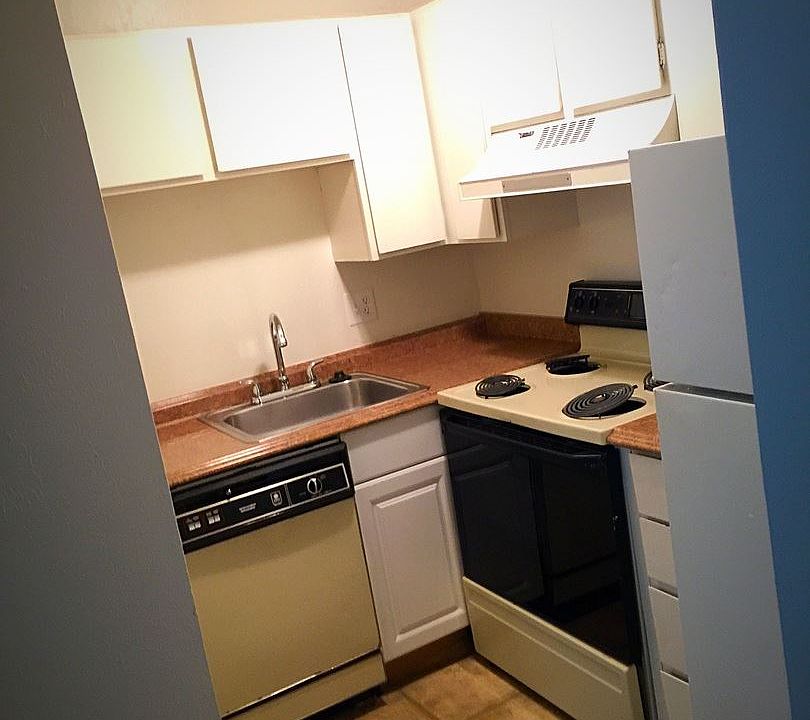 1st image of 475 E 600 S APT 10C