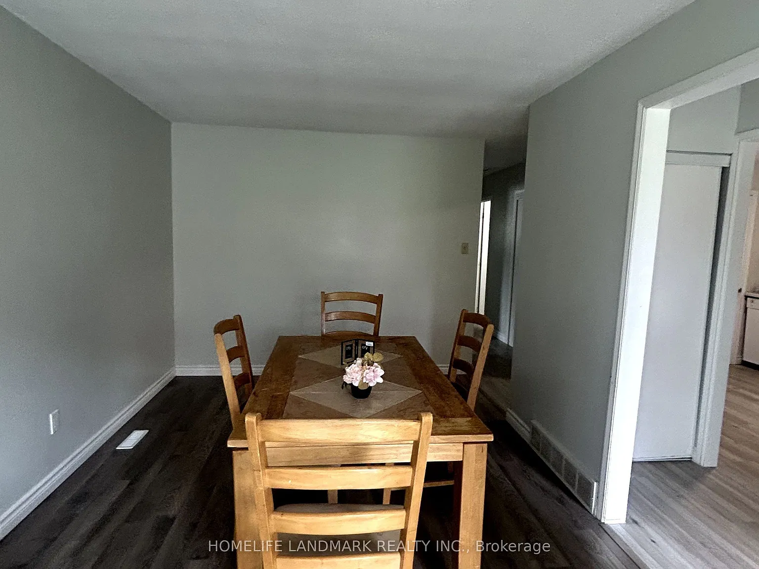 3 bed, $2,200 — Photo 2