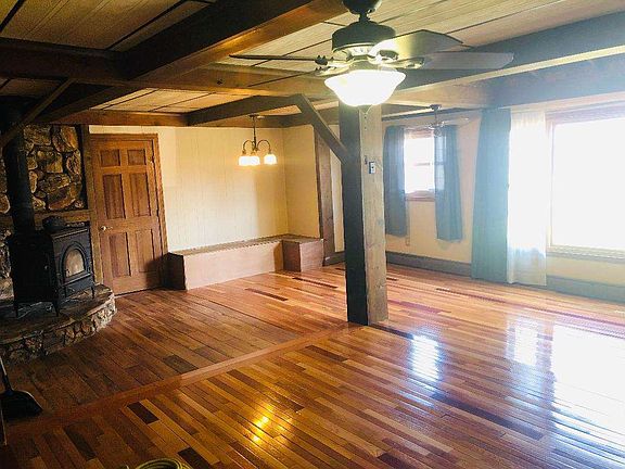 3rd image of 116 N Main St
