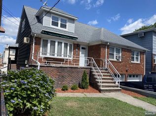 437 7th St FLOOR 2, Fairview, NJ 07022