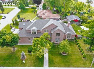 1766 Lee St, Des Plaines, IL 60018
