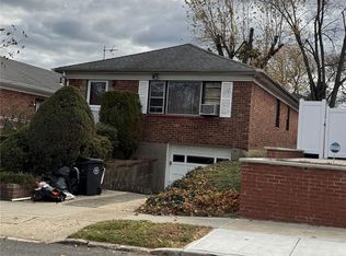 20124 24th Ave, Bayside, NY 11360