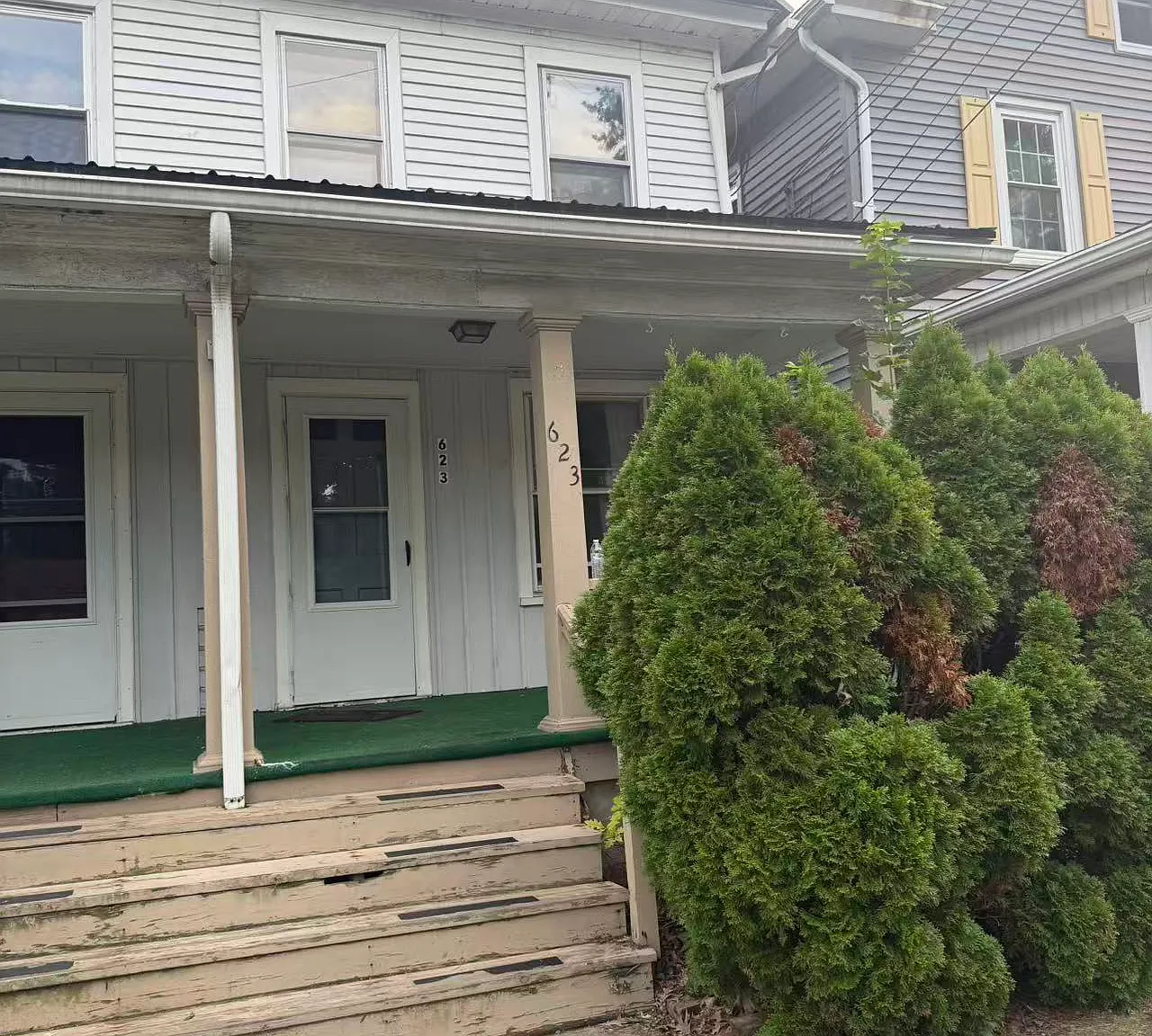 2 bed, 1.5 bath, 1040 sqft, $1,000 — Photo 1