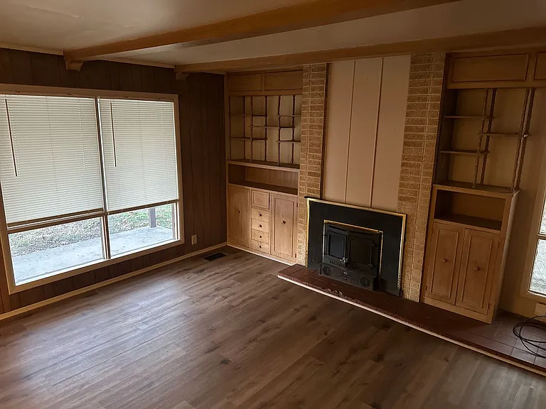 1421 W Huntsville Ave — Photo 5