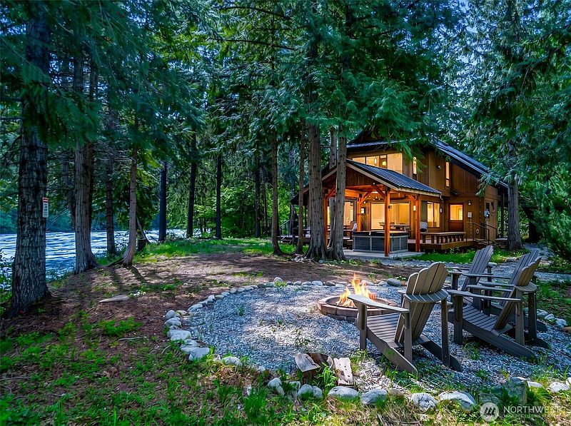 2nd image of 2304 Pine Tree Road