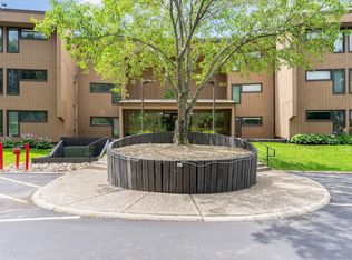 705 E Burnsville Pkwy APT 105, Burnsville, MN 55337