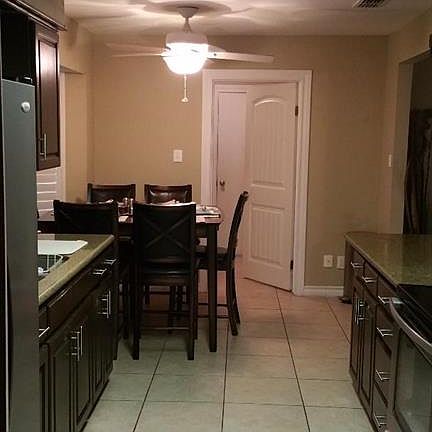 4th image of 404 Larkspur Ave