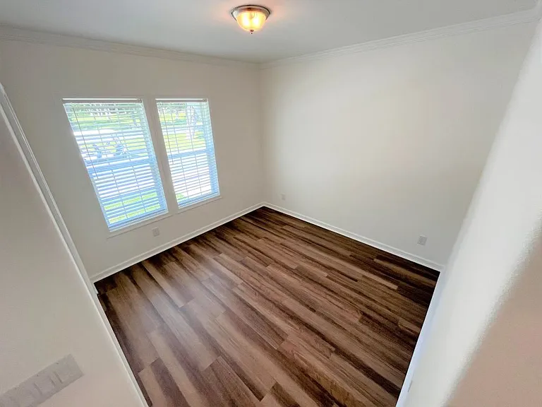 5620 Woodford St #5620E — Photo 10