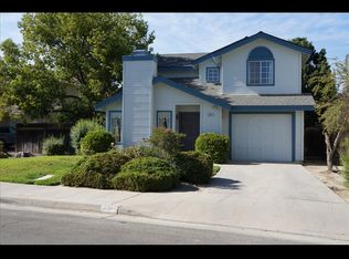 634 E Rock Creek Ln, Fresno, CA 93730
