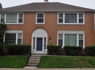 2710 N Cramer St, Milwaukee, WI 53211