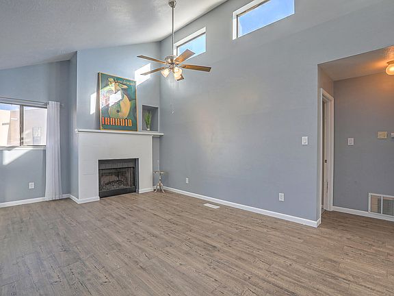 3rd image of 3812 Ladera Dr NW