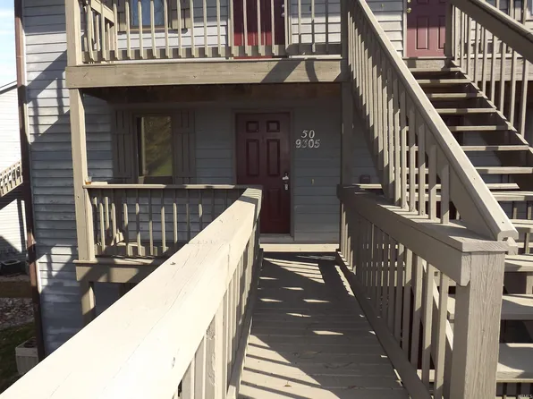 9305 S Pointe Retreat Dr, Bloomington, IN 47401