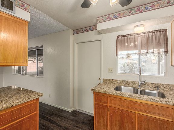 5th image of 2207 W Aster Dr