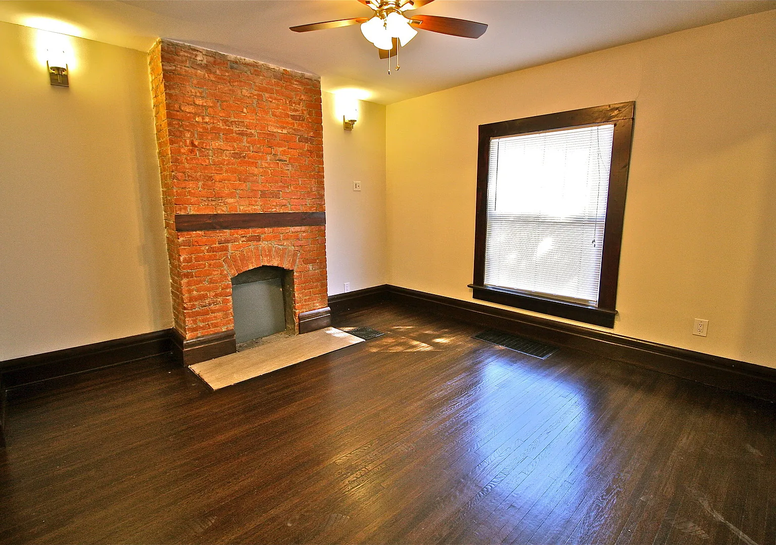 W Oakland Ave 38 NCR — Photo 2