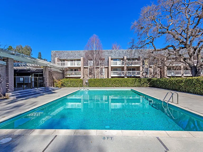 675 Sharon Park Dr #223 — Photo 32