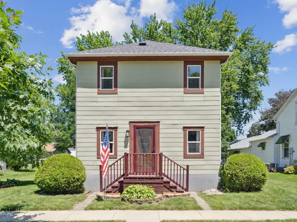 312 5th Ave SW, Waverly, IA 50677