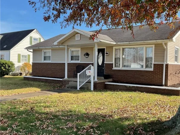 502 Wood St, Ravenswood, WV 26164