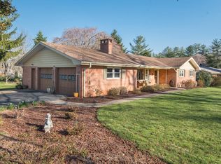 225 Balsam Rd, Hendersonville, NC 28792