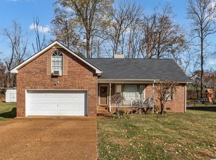 208 Beechbrook Ct, White House, TN 37188