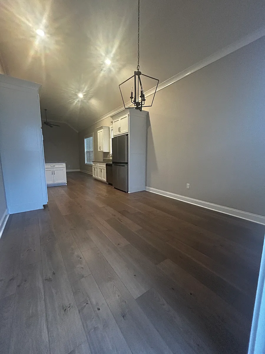 Building Photo - 426 Live Oak Dr