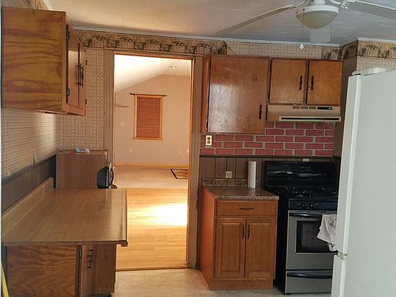 Kitchen from rear entry