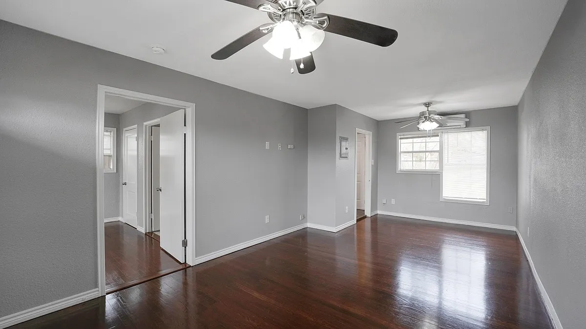 2513 Cincinnati Avenue - 1 — Photo 4