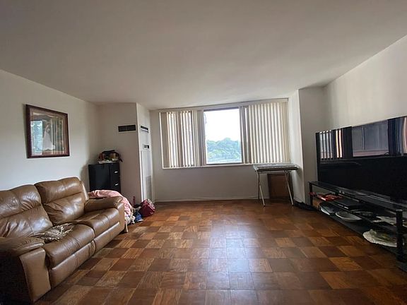 2nd image of 271-10 Grand Central Pkwy APT 2Y