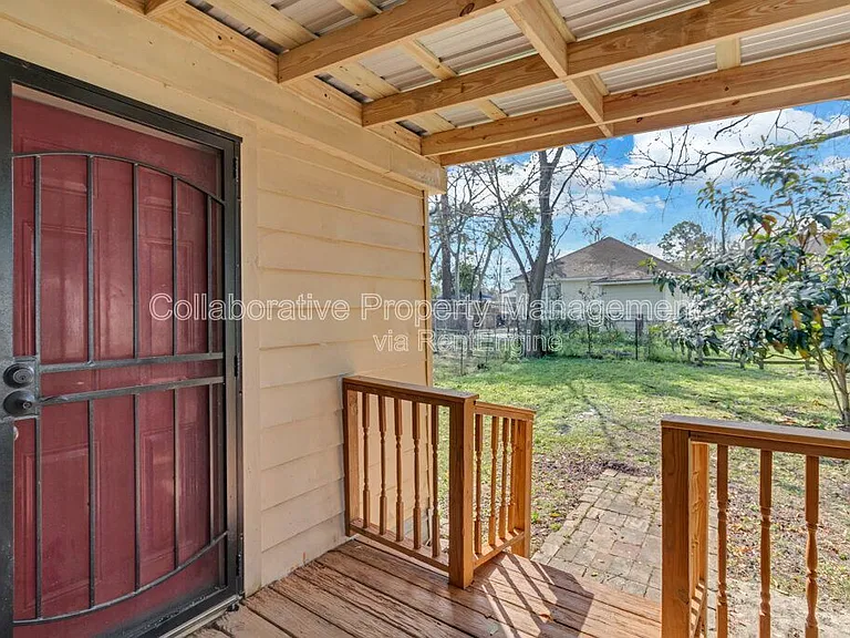 2025 Eppinger St — Photo 2