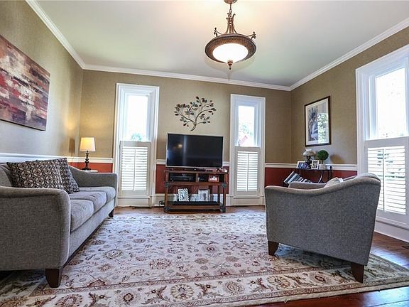 4th image of 54 Ontario St
