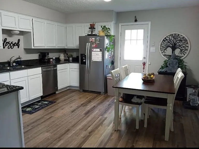 613 N Cherry St #A — Photo 12