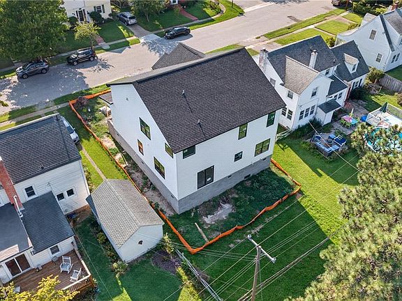 4th image of 106 Chesterfield Rd
