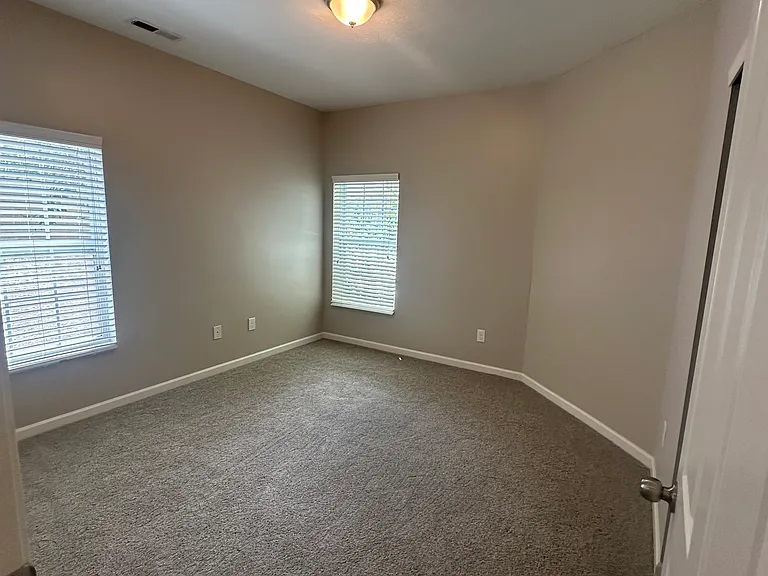 5506 Nottinghamshire Ln — Photo 11