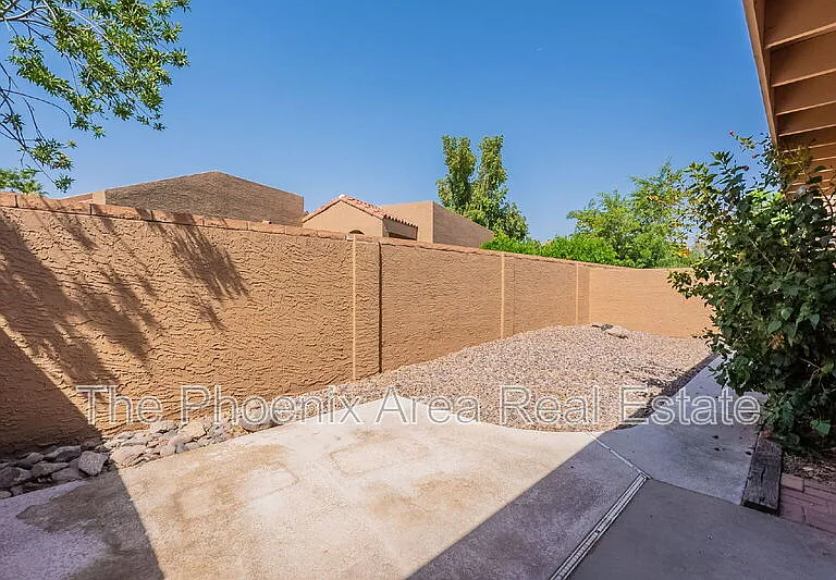 9128 E Gelding Dr — Photo 38
