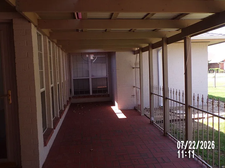 802 NW Seaton Pl — Photo 35